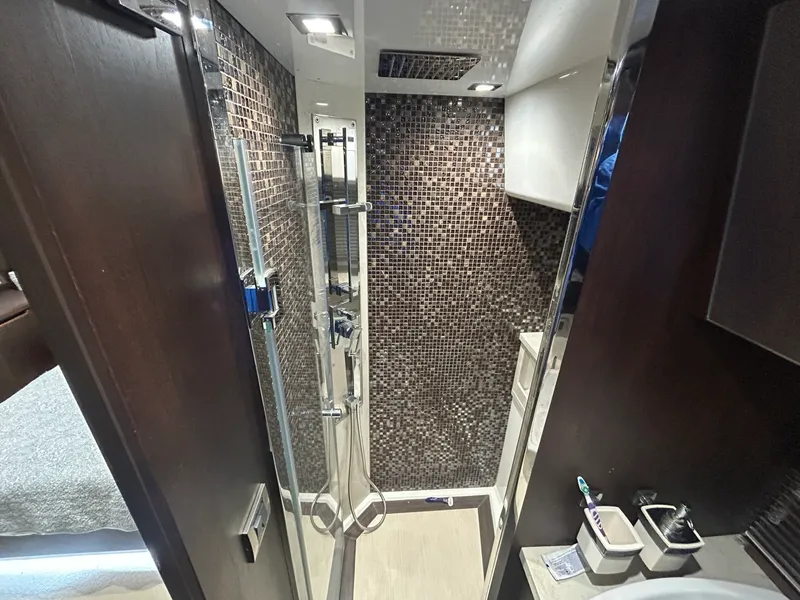 Slide: The Image of 2018 Galeon 560 Sky 56 - 7835608