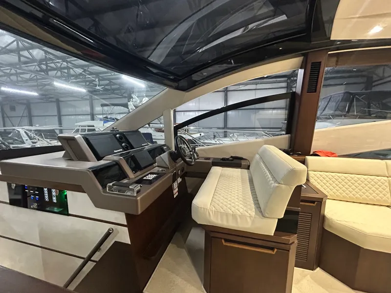 Slide: The Image of 2018 Galeon 560 Sky 56 - 7835575