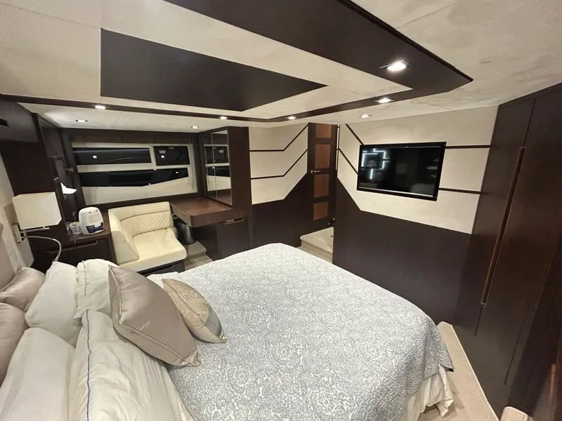 Slide: The Image of 2018 Galeon 560 Sky 56 - 7835604