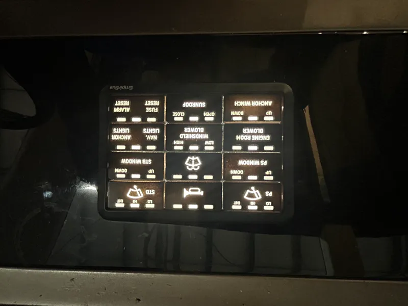 Slide: The Image of 2018 Galeon 560 Sky 56 - 7835576