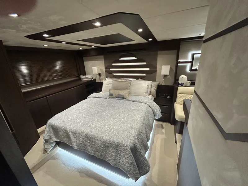 Slide: The Image of 2018 Galeon 560 Sky 56 - 7835599