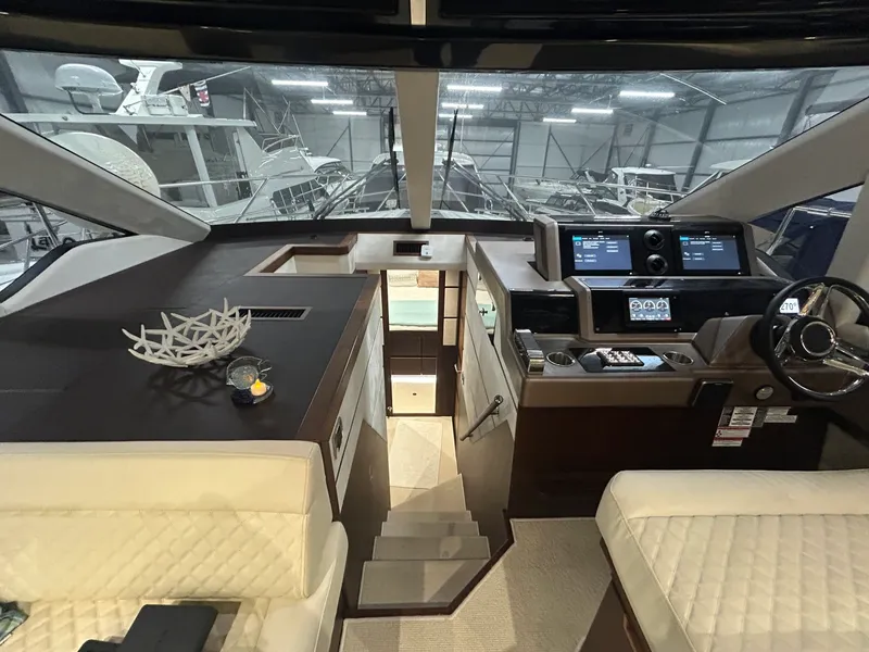 Slide: The Image of 2018 Galeon 560 Sky 56 - 7835586