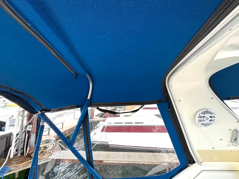 Slide: The Image of 1991 Sea Ray 400 Express Cruiser 40 - 7835632