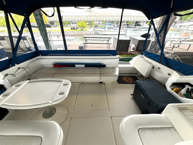 Slide: The Image of 1991 Sea Ray 400 Express Cruiser 40 - 7835628