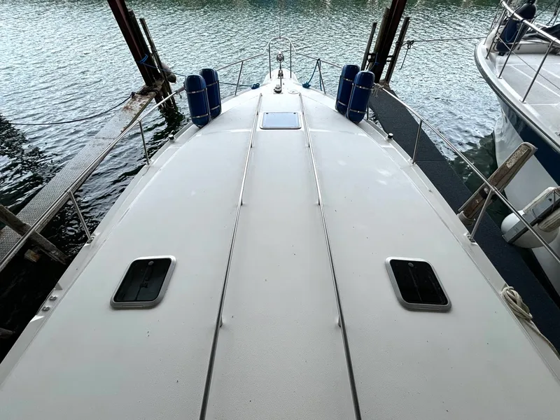 Slide: The Image of 1991 Sea Ray 400 Express Cruiser 40 - 7835621