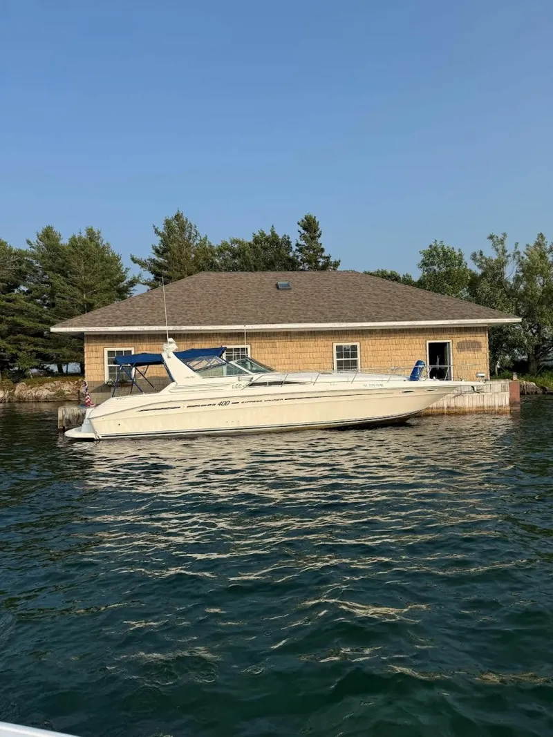 Slide: The Image of 1991 Sea Ray 400 Express Cruiser 40 - 7835665