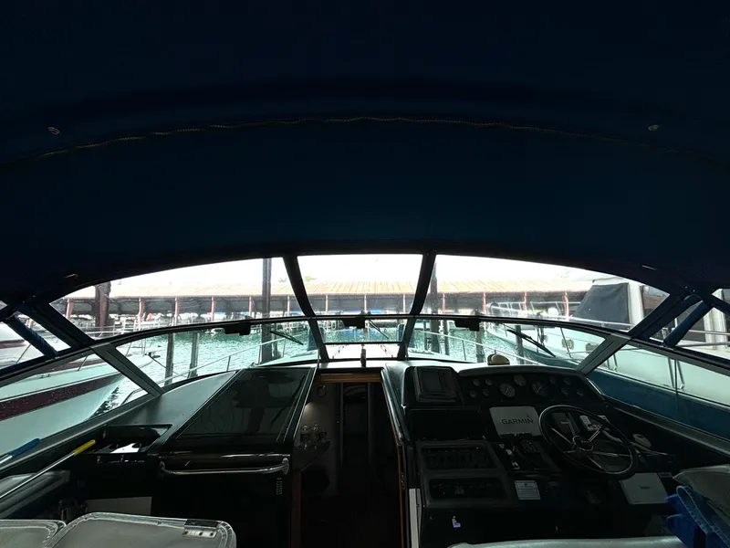 Slide: The Image of 1991 Sea Ray 400 Express Cruiser 40 - 7835639