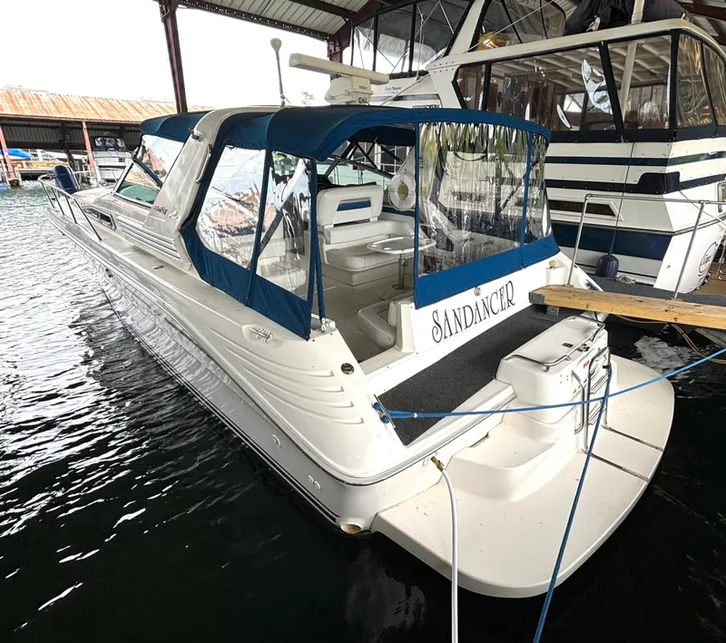 Slide: The Image of 1991 Sea Ray 400 Express Cruiser 40 - 7835618