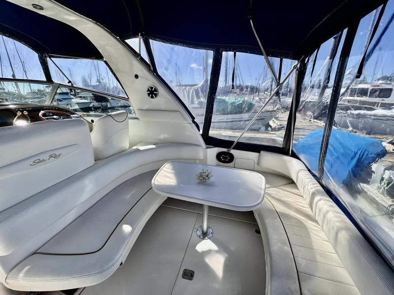 Slide: The Image of 2000 Sea Ray 310 31 - 7835670