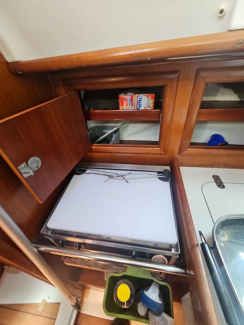 Slide: The Image of 2003 Beneteau 311 31 - 7835752
