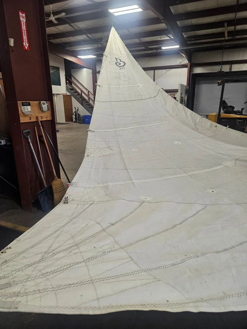 Slide: The Image of 2003 Beneteau 311 31 - 7835760