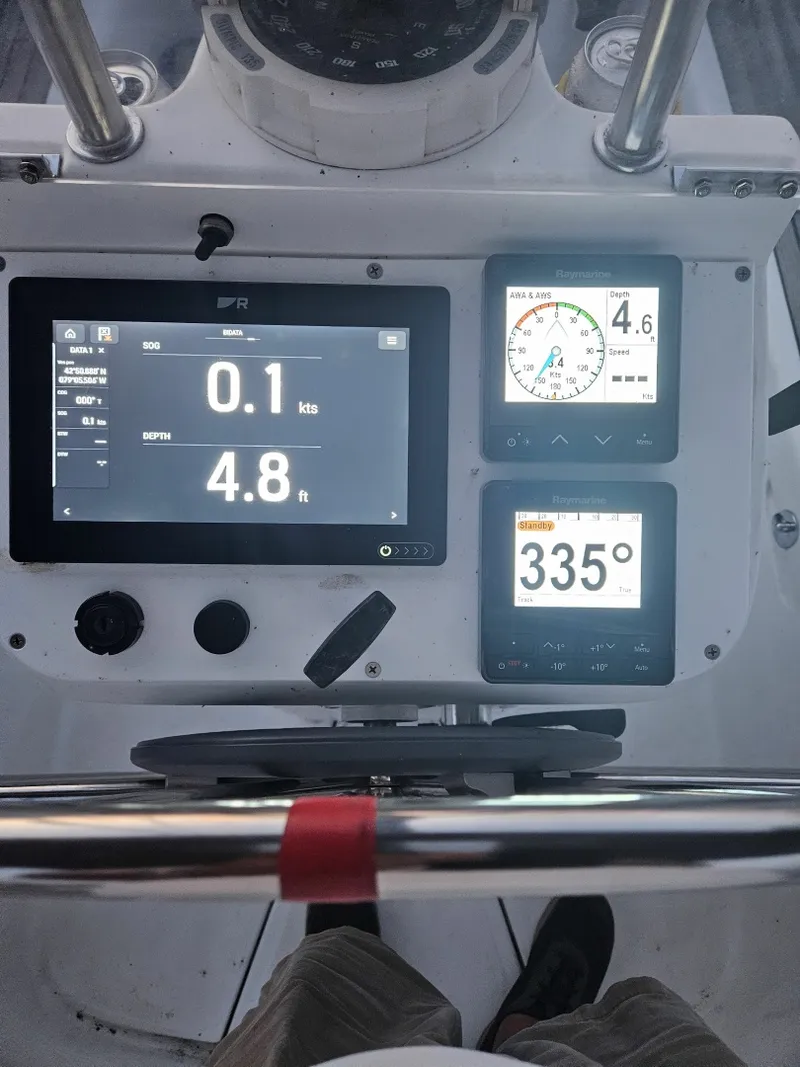 Slide: The Image of 2003 Beneteau 311 31 - 7835759