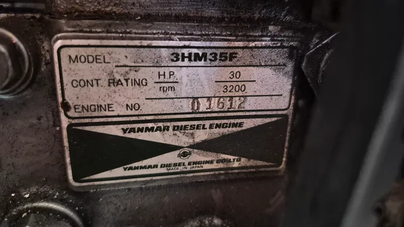 Slide: The Image of 1988 Hunter Legend 37 37 - 7835829