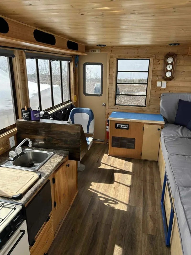 Slide: The Image of 2019 Cruise Fish 220 22 - 7835901