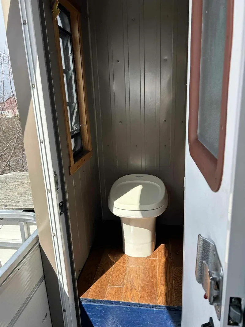 Slide: The Image of 2019 Cruise Fish 220 22 - 7835909