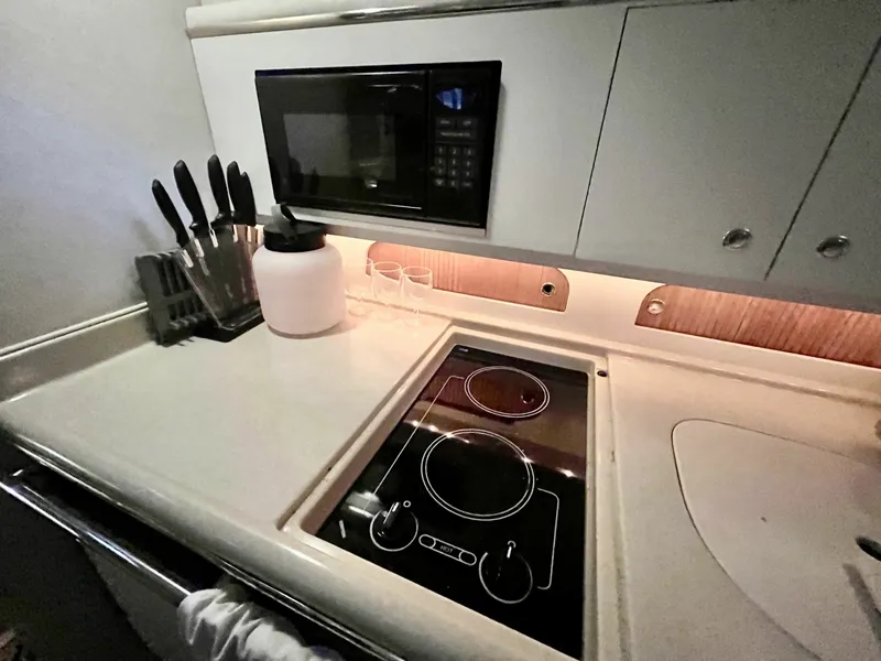 Slide: The Image of 1999 Sea Ray 310 Sundancer 31 - 7836008