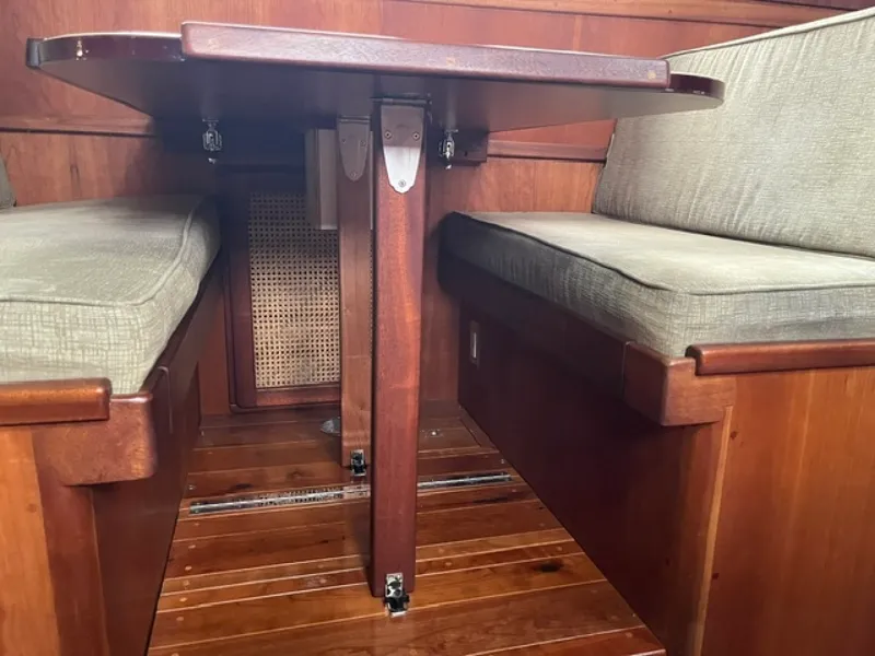 Slide: The Image of 2020 Bruce Roberts Bruce Roberts 46' Pilothouse 46 - 7836065