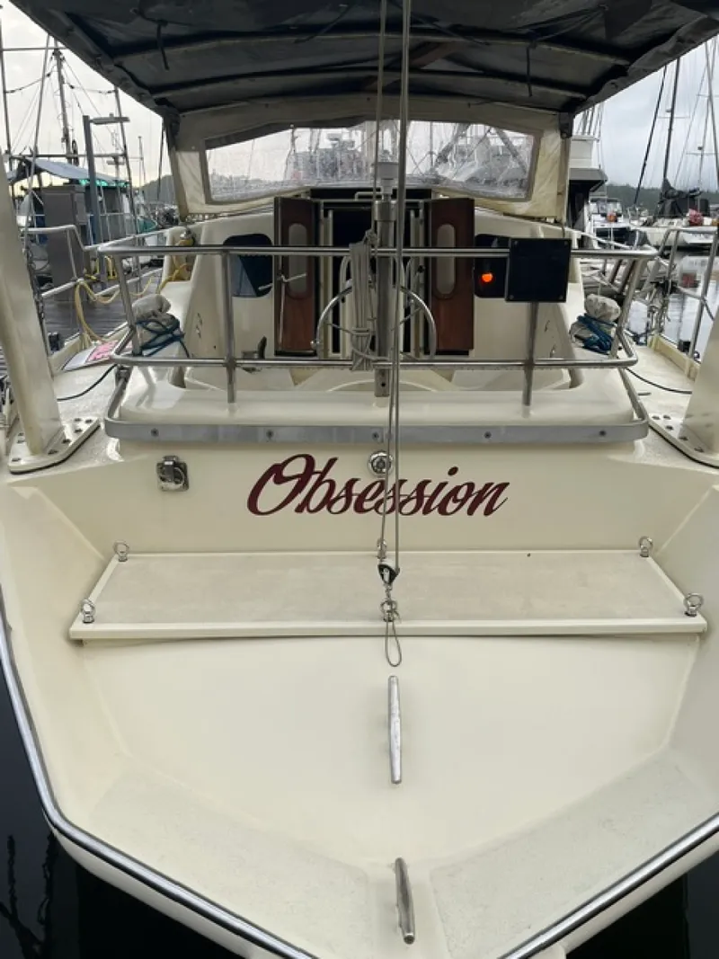 Slide: The Image of 2020 Bruce Roberts Bruce Roberts 46' Pilothouse 46 - 7836053