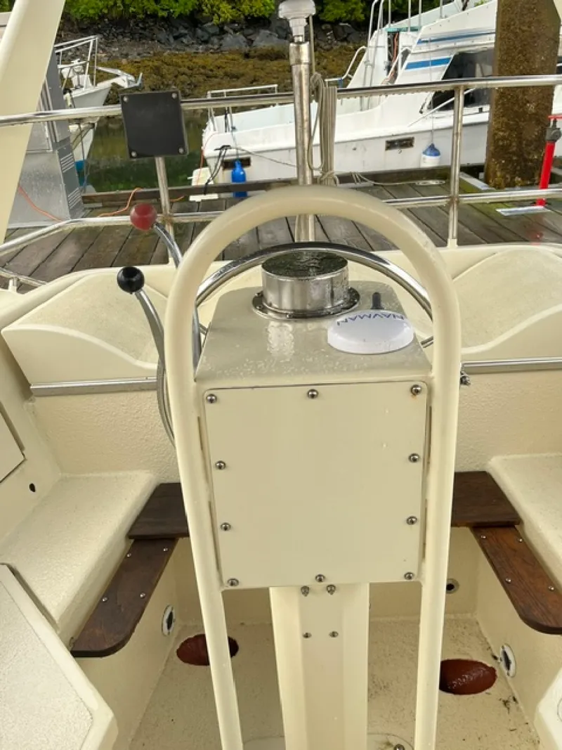 Slide: The Image of 2020 Bruce Roberts Bruce Roberts 46' Pilothouse 46 - 7836051