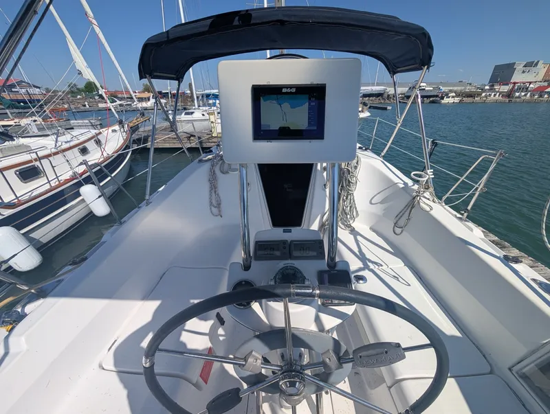 Slide: The Image of 2006 Hunter 31 31 - 7836085
