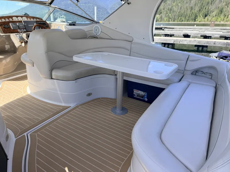 Slide: The Image of 2006 Larson Cabrio 370 37 - 7836151