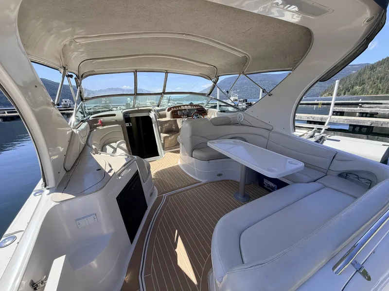 Slide: The Image of 2006 Larson Cabrio 370 37 - 7836153