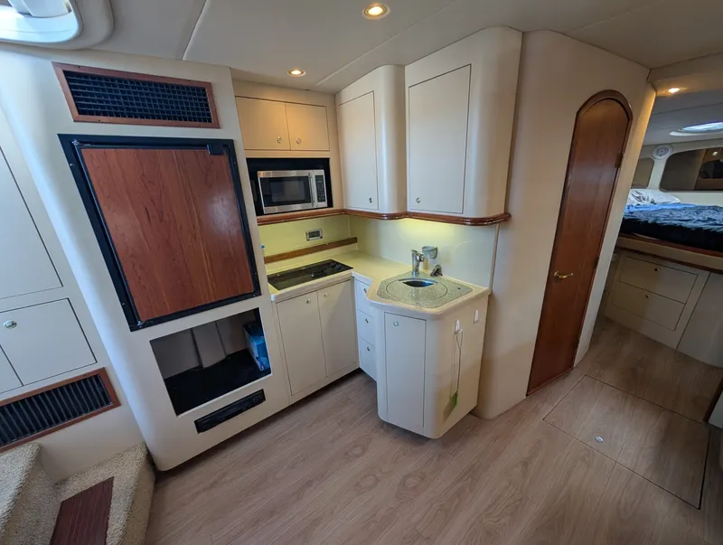 Slide: The Image of 2002 Cruisers Yachts 3672 40 - 7836324