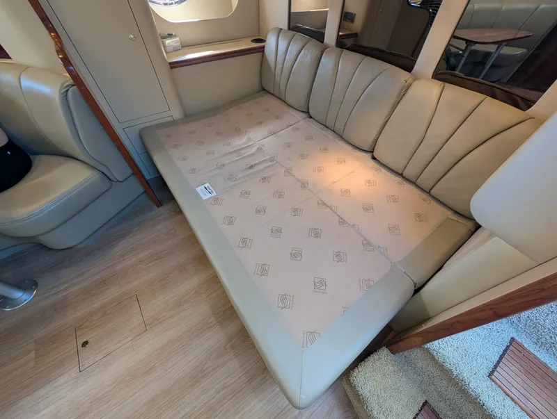 Slide: The Image of 2002 Cruisers Yachts 3672 40 - 7836323
