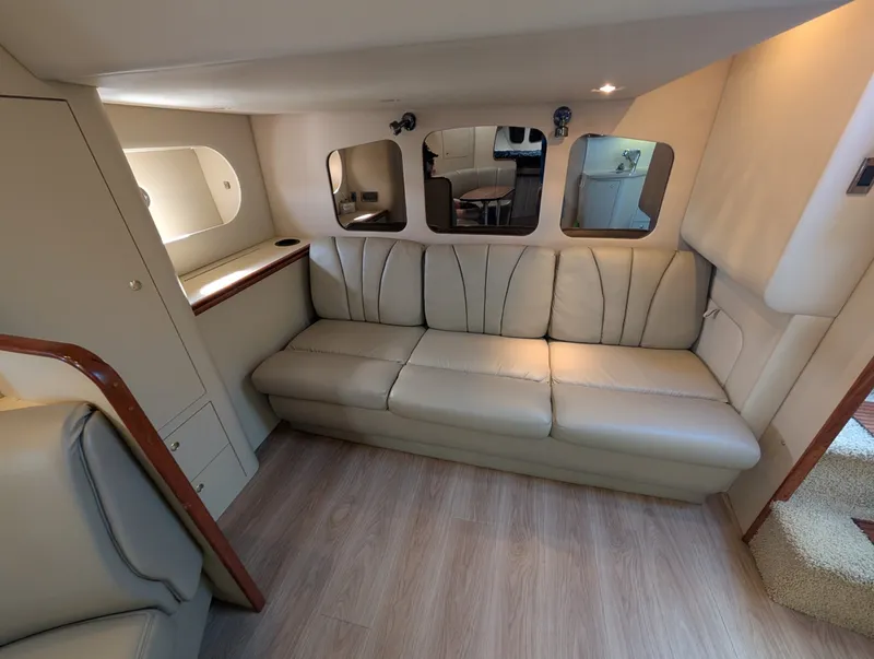 Slide: The Image of 2002 Cruisers Yachts 3672 40 - 7836320
