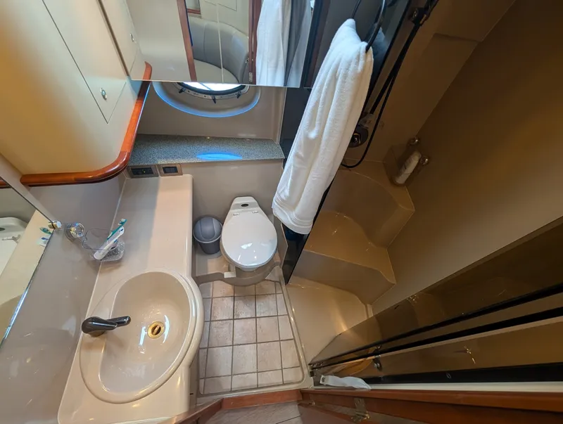 Slide: The Image of 2002 Cruisers Yachts 3672 40 - 7836330
