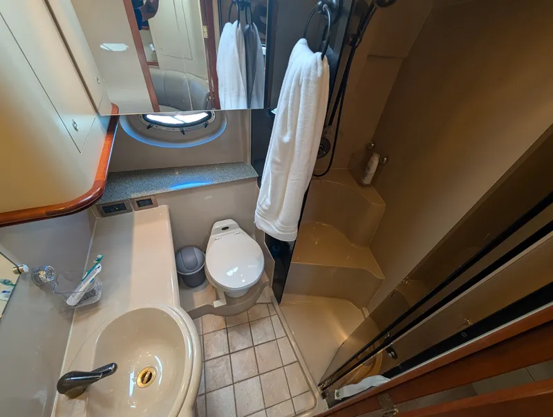 Slide: The Image of 2002 Cruisers Yachts 3672 40 - 7836331