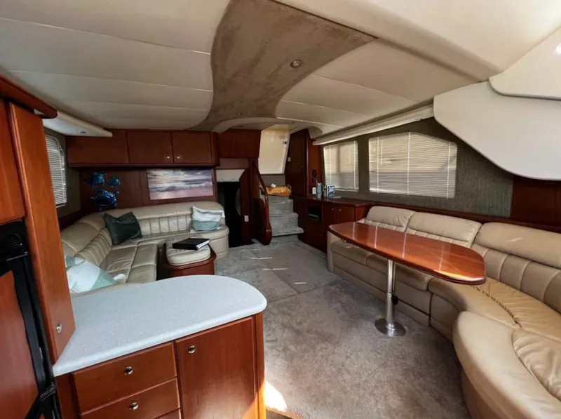 Slide: The Image of 2004 Silverton 43 Motor Yacht 43 - 7836346