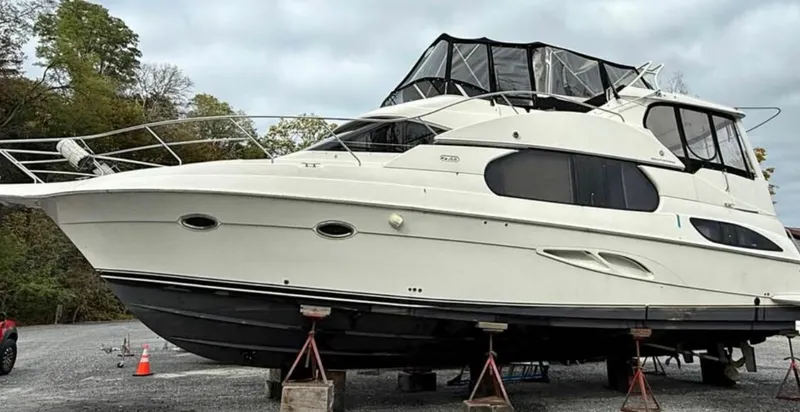 Slide: The Image of 2004 Silverton 43 Motor Yacht 43 - 7836339