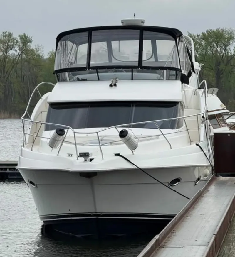 Slide: The Image of 2004 Silverton 43 Motor Yacht 43 - 7836340