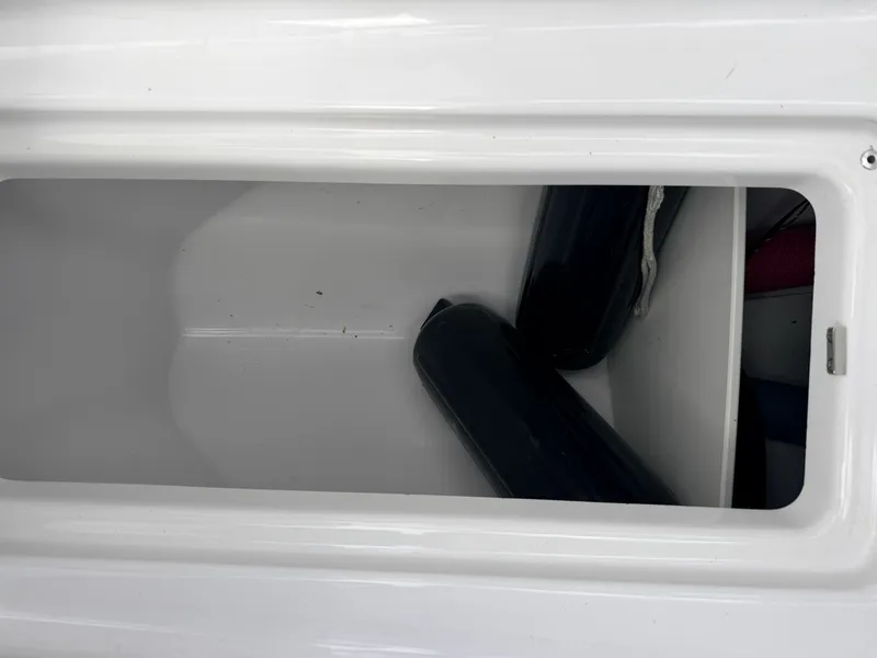Slide: The Image of 2023 Four Winns HD240 RS Surf 24 - 7836405