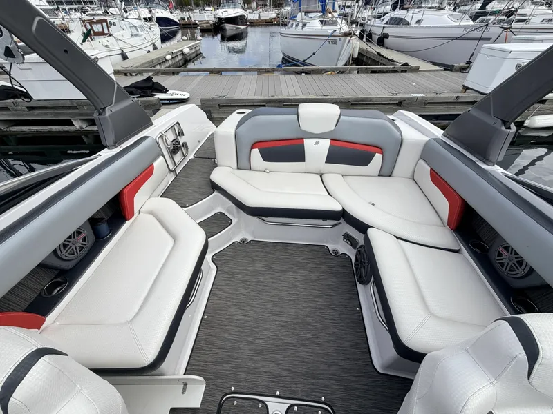 Slide: The Image of 2023 Four Winns HD240 RS Surf 24 - 7836386