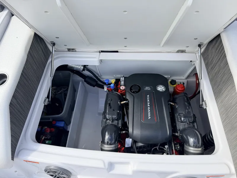 Slide: The Image of 2023 Four Winns HD240 RS Surf 24 - 7836416
