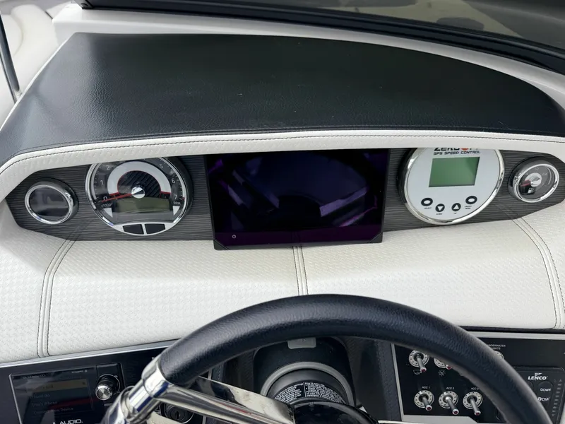 Slide: The Image of 2023 Four Winns HD240 RS Surf 24 - 7836399