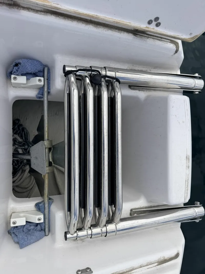 Slide: The Image of 2023 Four Winns HD240 RS Surf 24 - 7836414
