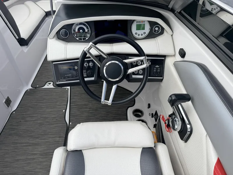 Slide: The Image of 2023 Four Winns HD240 RS Surf 24 - 7836396