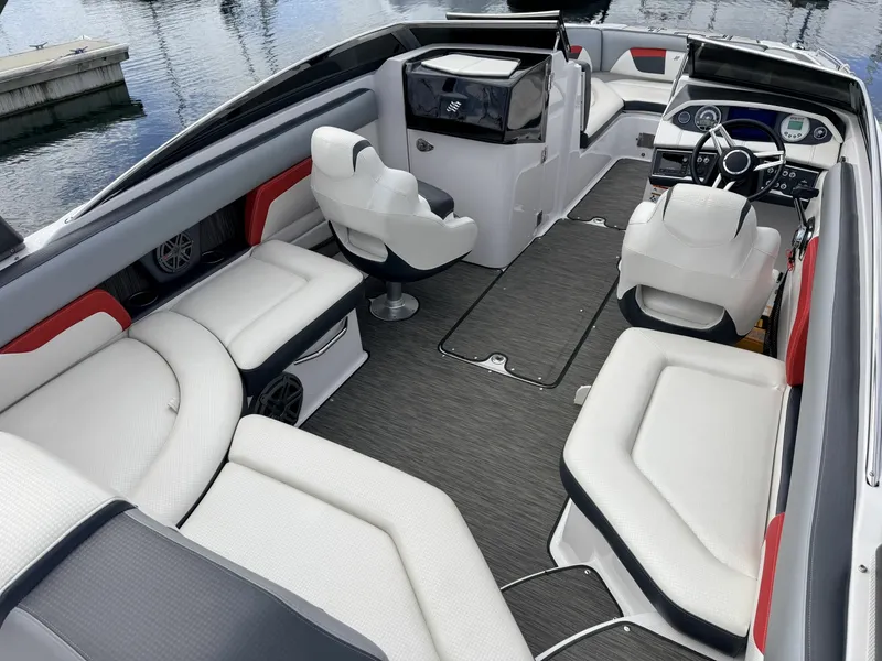 Slide: The Image of 2023 Four Winns HD240 RS Surf 24 - 7836384