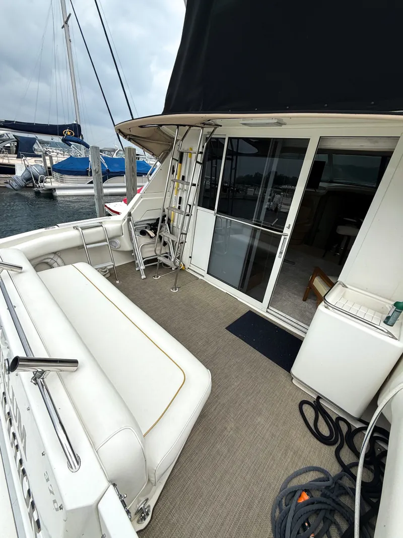 Slide: The Image of 1996 Sea Ray 370 Sedan Bridge 37 - 7836481