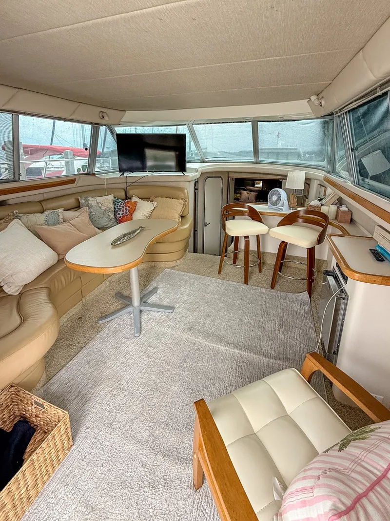 Slide: The Image of 1996 Sea Ray 370 Sedan Bridge 37 - 7836484