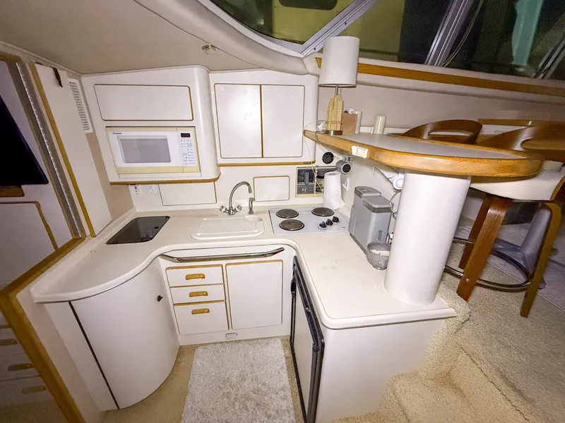 Slide: The Image of 1996 Sea Ray 370 Sedan Bridge 37 - 7836490