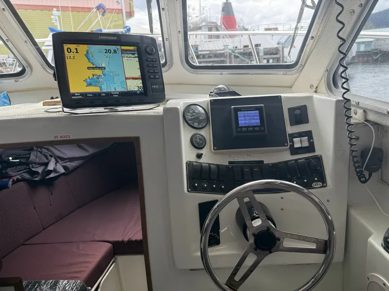 Slide: The Image of 2000 Skagit Orca 27 XLC 27 - 7836537