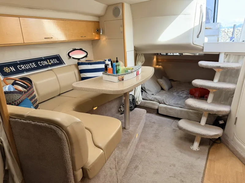 Slide: The Image of 2000 Larson Cabrio 330 33 - 7836580
