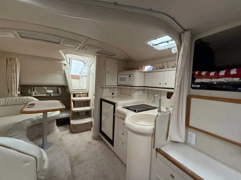 Slide: The Image of 1997 Sea Ray 330 Sundancer 33 - 7836861