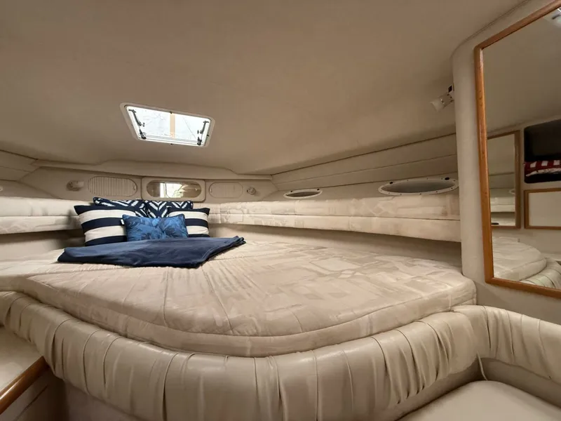 Slide: The Image of 1997 Sea Ray 330 Sundancer 33 - 7836856