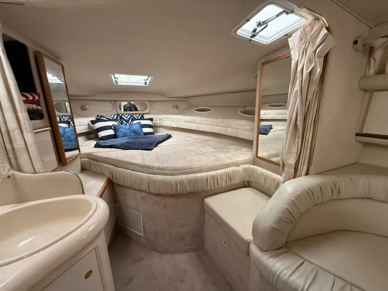 Slide: The Image of 1997 Sea Ray 330 Sundancer 33 - 7836855