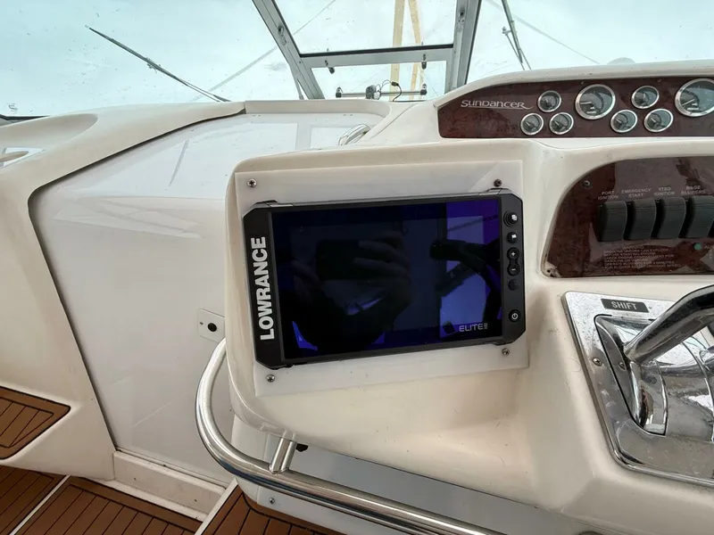 Slide: The Image of 1997 Sea Ray 330 Sundancer 33 - 7836830